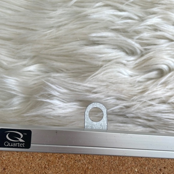 Small wall hanging bulletin board - Picture 3 of 16